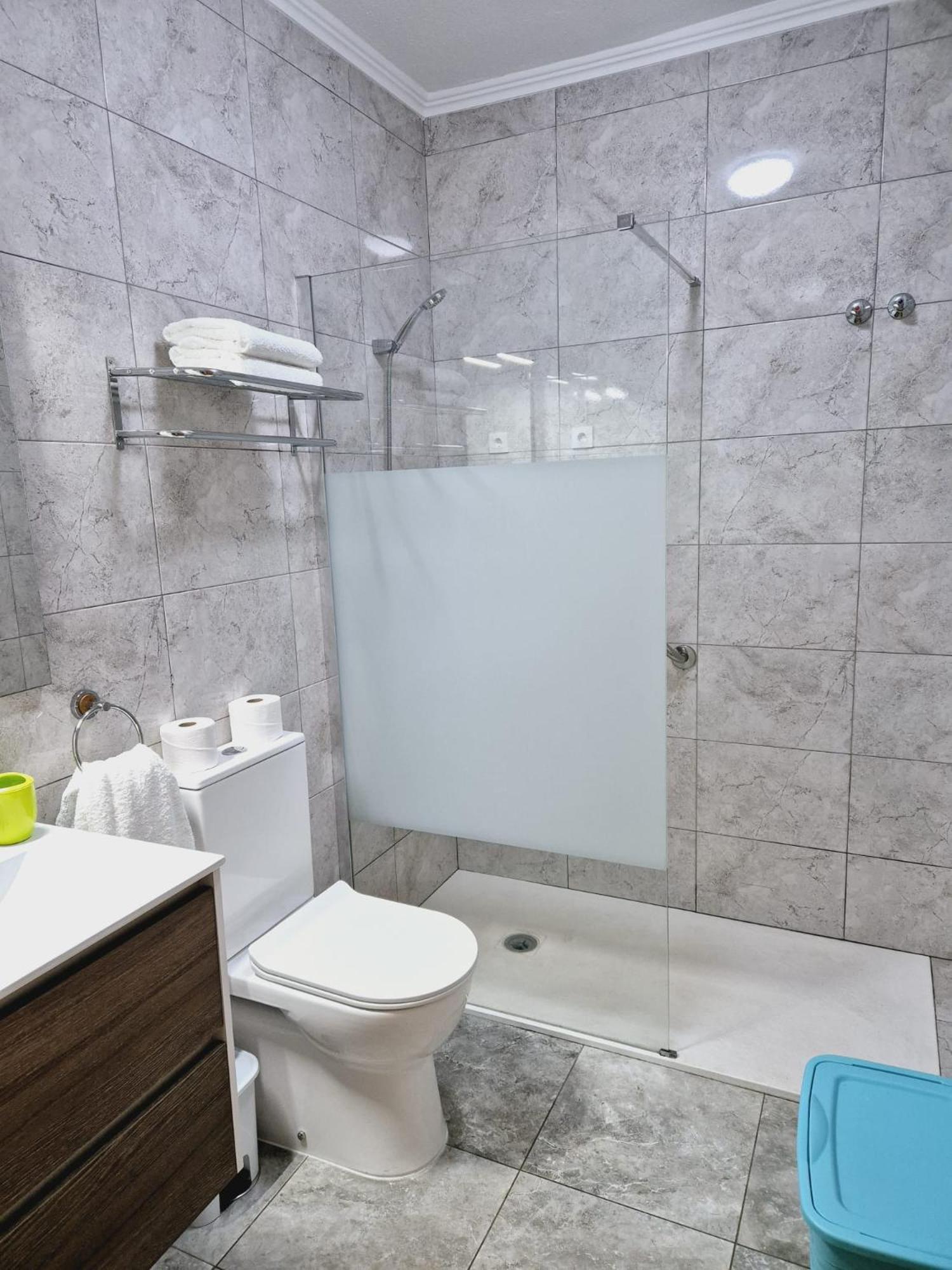 La Casa De Veronica - Serene Apartment With Shared Pool, Steps From The Beach Torrevieja Luaran gambar